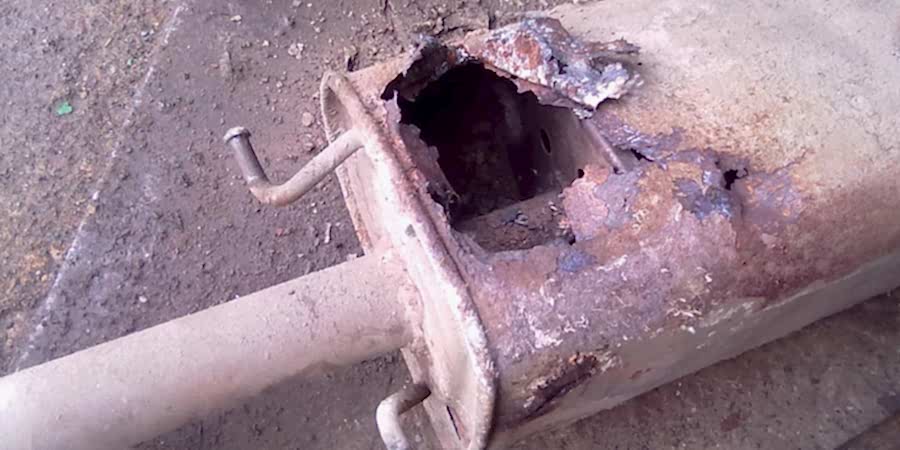 Прогорел глушитель