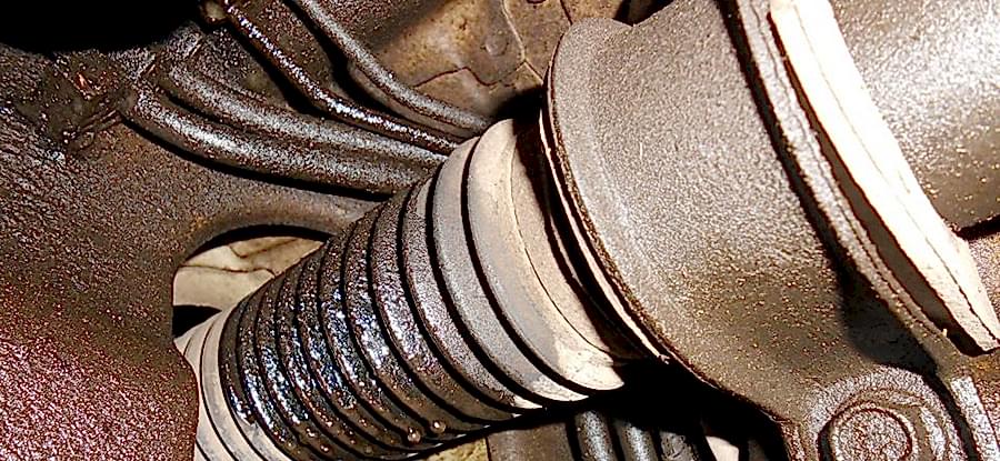 Течь рулевой рейки